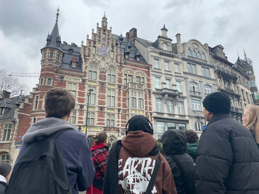 Erfgoed ontrafeld kunstberg observatiewandeling Pharmacie Anglaise